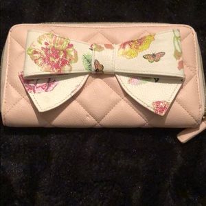 Betsey Johnson wallet